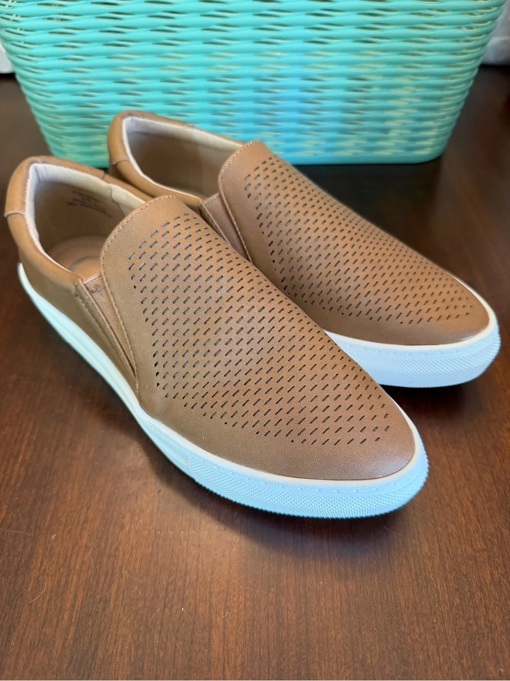 Brinley Co. Women's Comfort Laser-Cut Sneaker SZ 7 Color Caramel Brown